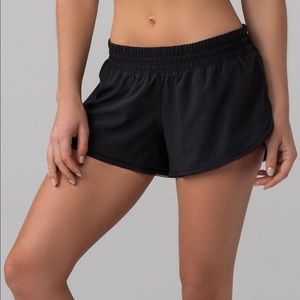 Like New Lululemon Seek the Heat II Short - 10